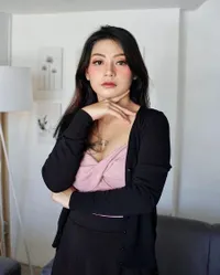 Sempat Dikira Adik Vanessa Angel, 8 Potret Terbaru Mayang Sary yang Makin Hot Pamer Tato di Dada - Ungkap Sudah Pindah Agama