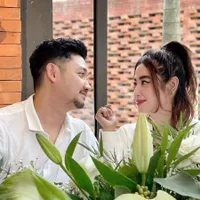 Sempat Disebut Mandul, Ini 8 Potret Dewi Perssik dan Angga Wijaya yang Makin Mesra dan Bikin Iri - Didoakan Segera Miliki Momongan