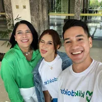 Sempat Ditolak Oleh Lydia Kandou, Ini Potret Andrew White dan Nana Mirdad yang Makin Harmonisi Usia Pernikahan 17 Tahun
