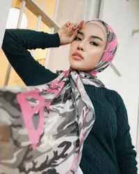Sempat Lepas Hijab, 8 Potret Medina Zein Kembali Pakai Kerudung - Banjir Dukungan dan Dipuji Cantik Oleh Netizen