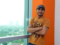 Sempat Sukses & Punya Karir di Dunia Entertainment, 5 Selebriti Ini Keluar & Jalani Profesi Lain Karena Berbagai Alasan