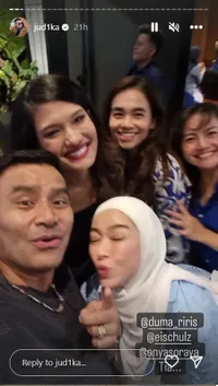 Sempat Tak Direstui, Ini 8 Potret Judika dan Duma Riris Rayakan Anniversary Ke-10 - Tebar Momen Manis Bak ABG Pacaran