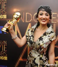 Senyum Bahagia Insan Perfilman Yang Menang di IMA Awards 2016