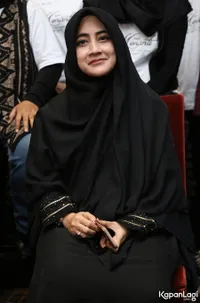 Senyum Tegar Pipik Dian Irawati, Kadang Sendu Merindukan Uje