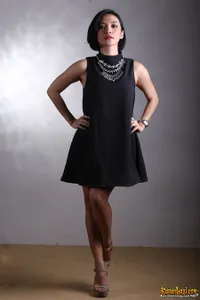 Seolah Tenggelam Selama 17 Tahun, Apa Kabar Enno Lerian Kini?