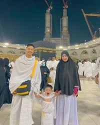 Sepulang Umrah, Adly Fairuz dan Angbeen Rishi Lanjut Liburan Romantis ke Cappadocia Turki