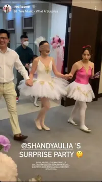 Serasa Sweet Seventeen, 11 Potret Perayaan Ulang Tahun ke-35 Shandy Aulia - Jadi Balerina Cantik Kembaran Sama Claire