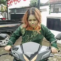 Sering Pakai Kostum Nyeleneh, 8 Potret Kekeyi yang Enggan Lepas Hijabnya Meski Kenakan Wig - Konsistensinya Tuai Pujian Netizen