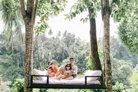 Seru! 8 Potret Liburan Sharena Gunawan & Ryan Delon di Bali yang Berasa Honeymoon