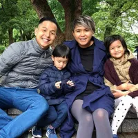 Seru! Ernest Prakasa Ajak Istri dan Anak Liburan ke Jepang