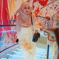 Seru! Kunjungi Singapura, Anisa Rahma Main ke Universal Studio