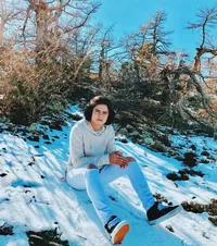 Serunya Liburan ke Jepang, Aliando Ditemani Kakak & Fans Setianya