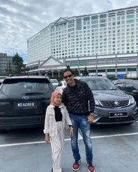 Setahun Pasca Kepergian Vanessa Angel, 8 Potret Doddy Soedrajat Liburan dan Tahun Baruan ke Malaysia