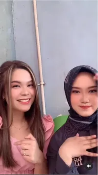 Setelah 13 Tahun Berpisah, Ini Potret Sinta dan Jojo Keong Racun yang Kembali Bertemu - Bikin Video Bareng