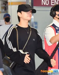 SEVENTEEN Pulang dari Jepang Usai Fan Party, Bandara Auto Banjir Visual