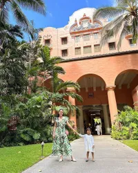 Shandy Aulia Ajak Claire Herbowo Liburan ke Hawai, Netizen Khawatir Karena Ada Kebakaran Hutan