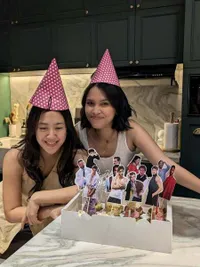 Sherina Pamer Wajah Bare Face Saat Rayakan Ultah ke-36 Bareng Bestie