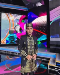 Siap Dihalalin, 8 Potret Hari Putra Tampil Mengenakan Baju Adat Minang Tetap Tampan dan Kece Abis