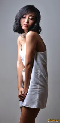 Siap Go Internasional, Rinni Wulandari Kini Makin Seksi Eksotis