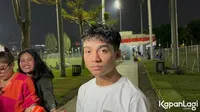 Sibuk Syuting, Betrand Peto Tetap Ingat Teman-Teman di Kampung