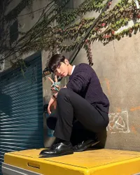 Spek Surga Gak Kaleng-kaleng! 8 Potret Terbaru Cha Eunwoo Bersama Dispatch, Mulus Sampai ke Pori-pori