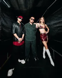 Spektakuler! 8 Potret Penampilan Cinta Laura yang Memukau di DWP 2024