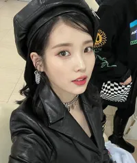 Style Mamba Ala Idol Korea! Inilah 10 Idol K-Pop yang Tampak Elegan Saat Mengenakan Pakaian Berwarna Hitam