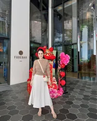 Suami Terancam Gagal Jadi Anggota DPR, 8 Potret Jennifer Dunn Santai Liburan di Singapura - Tetap Senyum Bahagia