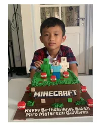 Sudah Gede & Makin Ganteng, 11 Potret Miro Materazzi Anak Okie Agustina & Gunawan Dwi Cahyo - Jadi Kesayangan Kakak-kakanya