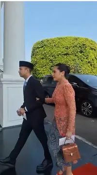 Sudah Hadir di Istana Negara, Ini 8 Potret Raffi Ahmad yang Jadi Utusan Khusus Presiden - Penampilan Nagita Slavina Jadi Sorotan