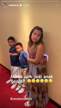 Sudah Jadi Gadis, 8 Potret Mikhayla Putri Sulung Nia Ramadhani Stunning Pakai Gaun - Cantiknya Bikin Ardi Bakrie Bucin Sama Anak Sendiri