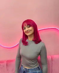 Sudah Jadi Ibu 4 Anak, 10 Potret Joana Alexandra Makin Muda Bak ABG dengan Warna Rambut Merah Merona - Gayanya Makin Kece