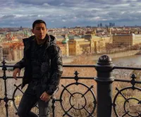 Sudah Lulus Kuliah, Darma Mangkuluhur Makin Ganteng Mirip Tommy