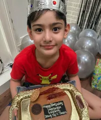 Sudah Punya Fans Fanatik, Ini 10 Potret King Faaz Putra Fairuz A Rafiq yang Berulang Tahun ke-11 - Dapat Kejutan dan Pesan Mengharukan Saat Sahur 