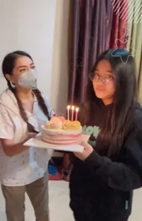 Sudah Remaja, 8 Potret Lovely Anak Angel Karamoy Rayakan Ultah ke-14 - Makin Cantik dan Berbakat Jadi Artis