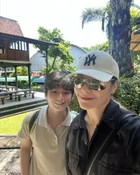 Sudah Remaja, Potret Gantengnya Kenzou Anak Tamara Bleszynski yang Makin Tinggi - Bakat Jadi Model Sudah Terlihat