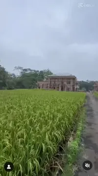 Sukses Jadi Pengusaha! 8 Potret Rumah Ega Noviantika dan Rafli yang Besar di Tepi Sawah - Megah Meski Masih Setengah Jadi