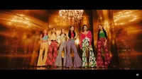  Sukses Membawa Pesona Tahun 70-an, Yuk Intip Potret Secret Number dalam MV Terbaru ‘Fire Saturday’!