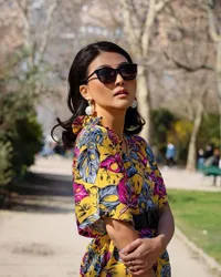 Sulit Pilih Mie Goreng atau Rebus Jadi Selalu Makan Keduanya, Ini 7 Potret Sarwendah yang Tetap Langsing - Sudah Punya 3 Anak tapi Masih Bak Remaja