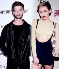 Super Hot! Saat Miley Cyrus - Patrick Schwarzenegger Ciuman Mesra