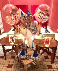 Surprise Party Ultah Laudya Cynthia Bella dan Erra Fazira, Sweet!