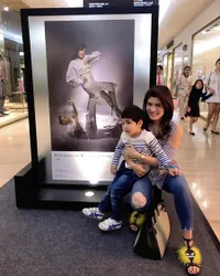 Sweet, Saat Seleb Cantik Kencan Berdua Dengan Putra Kecilnya