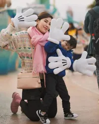 Syahnaz & Jeje Liburan ke Jepang, Pamer Foto Mesra - Main Salju Bareng Si Kembar