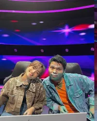 Syuting Bareng Thariq Halilintar Sampai Wajah dan Bajunya Cemong Kena Cat, Fuji Dibilang Tetap Cantik