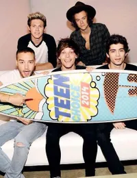 Saat Harry Styles Ngantuk di Teen Choice Awards