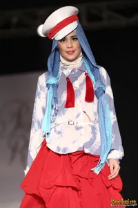 Sailorita - Hijab Unik ala Pelaut Risty Tagor Karya Dian Pelangi