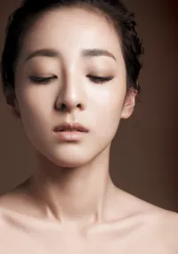 Sandara Park Menjadi Model Clio