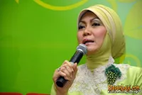 Sandra Dewi di Acara Natur-E