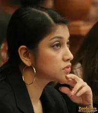 Sarah - Rahma Azhari di MK