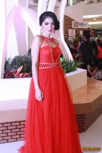Sederet Artis Tampil Memukau di Red Runway Fashion Show